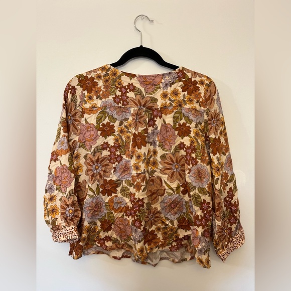 Flowy floral blouse - Picture 2 of 2